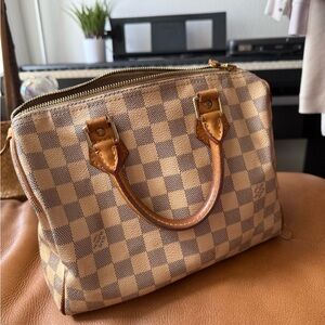 Louis Vuitton Speedy